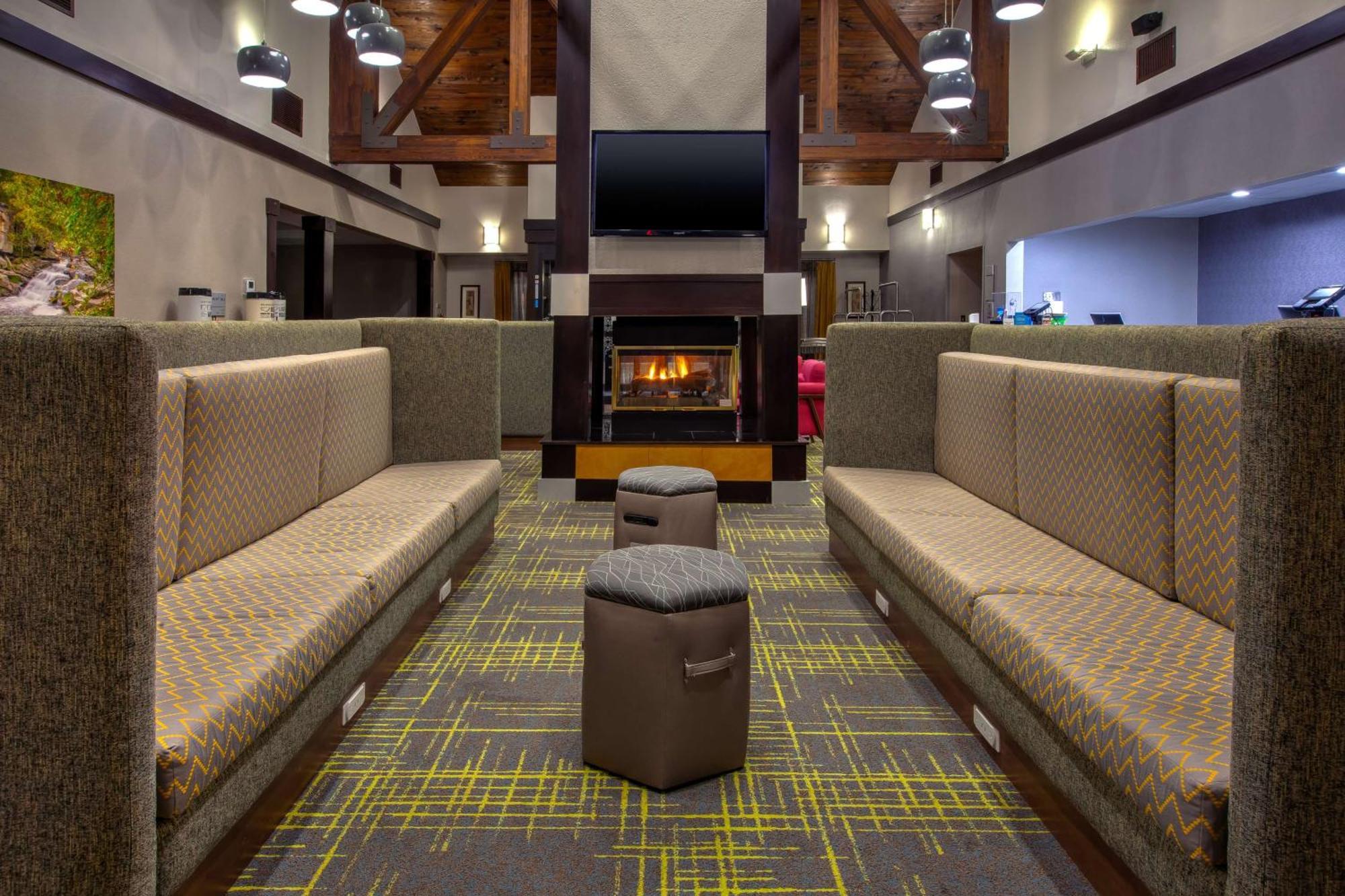 Hotel Hampton & Cleveland-airport/middleburg Heights 3*