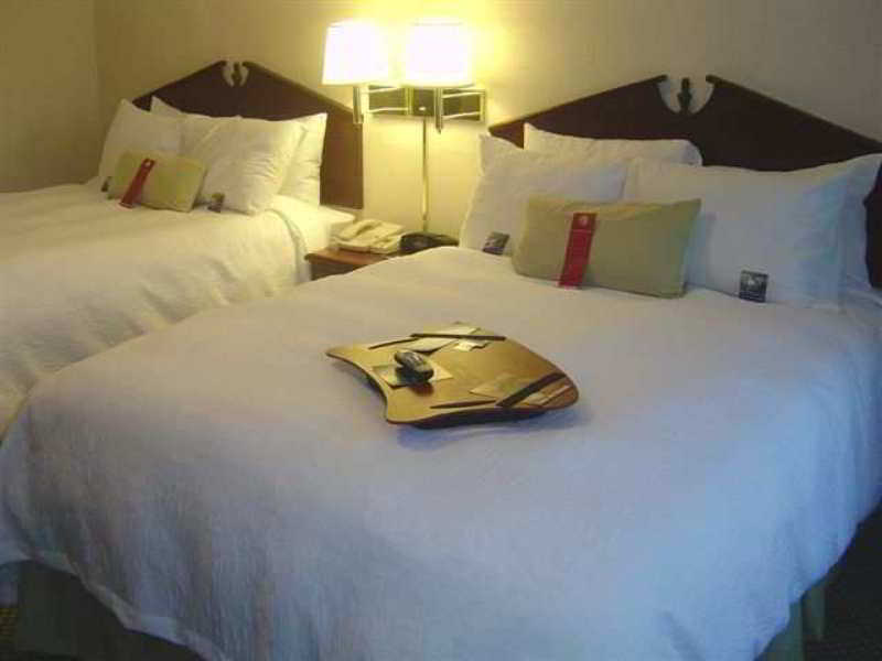 Hampton Inn&suites Cleveland-airport/middleburg Heights Middleburg Heights