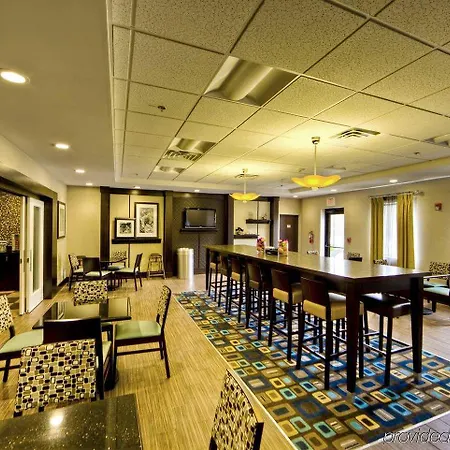 Hampton Inn&Suites Cleveland-Airport/Middleburg Heights 