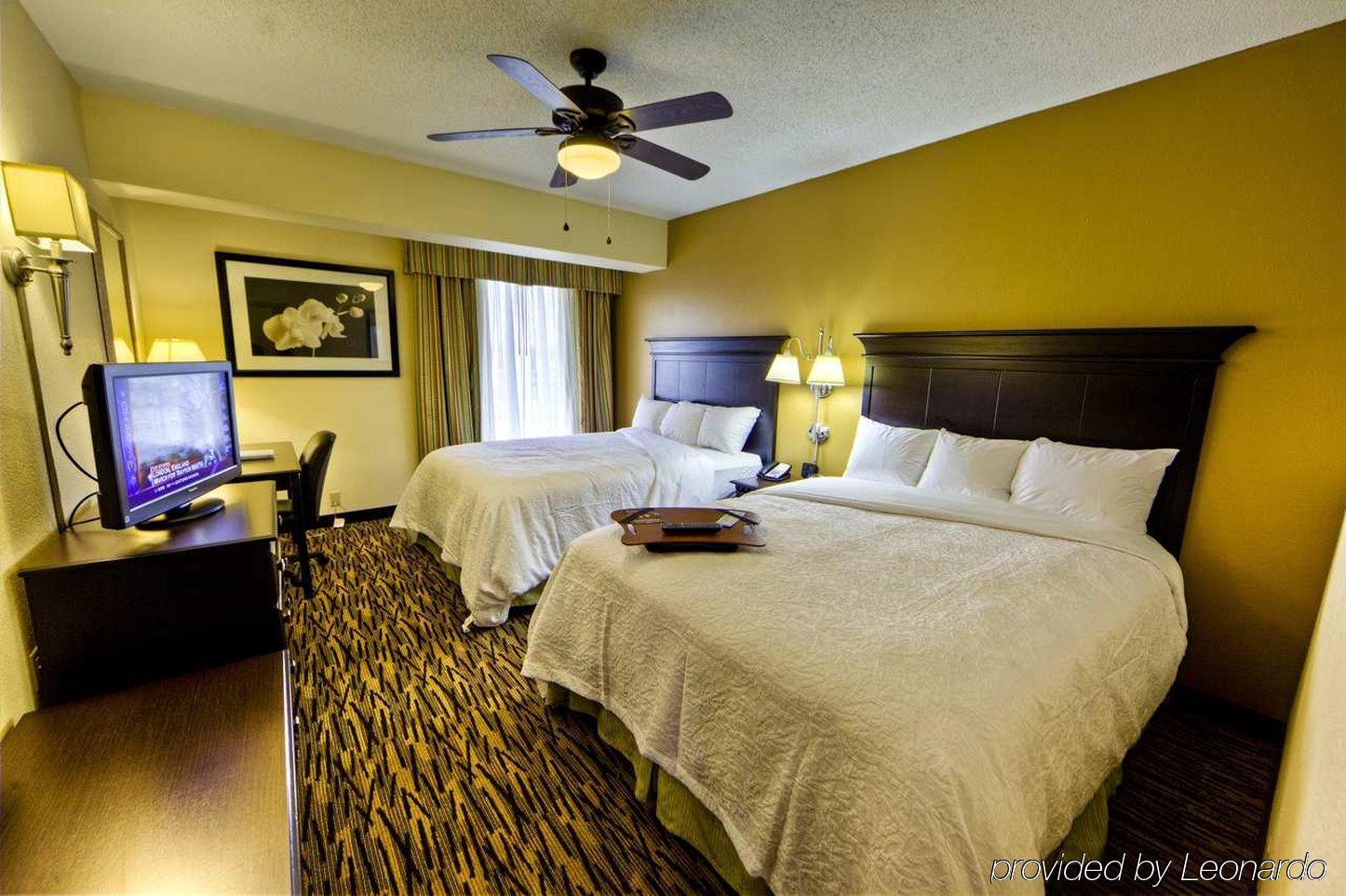 Hampton & Cleveland-airport/middleburg Heights 3*